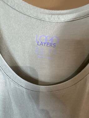 HC1075. Logo Layers Women's  Plus Size 2X Beige  Top short sleeve